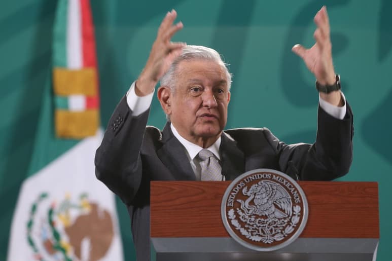 Acusan al mandatario, Andrés Manuel López Obrador, de buscar promocionarse. (ARCHIVO)