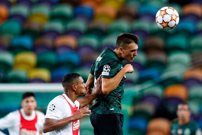 El marfileño Sebastien Haller anotó un póquer de goles en la victoria del Ajax al Sporting por 1-5. (EFE)