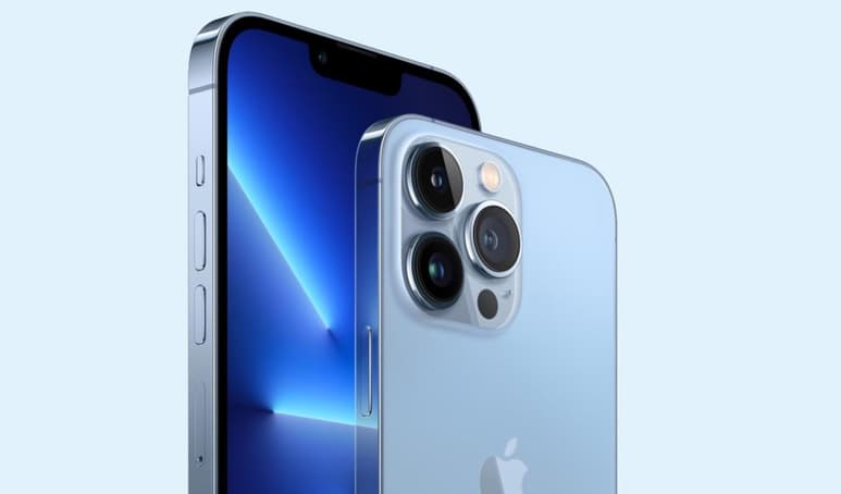 Apple dio a conocer el martes su nueva generación de smartphones con la llegada del iPhone 13, el cual a diferencia de modelos anteriores, extiende considerablemente sus capacidades de almacenamiento (ESPECIAL)