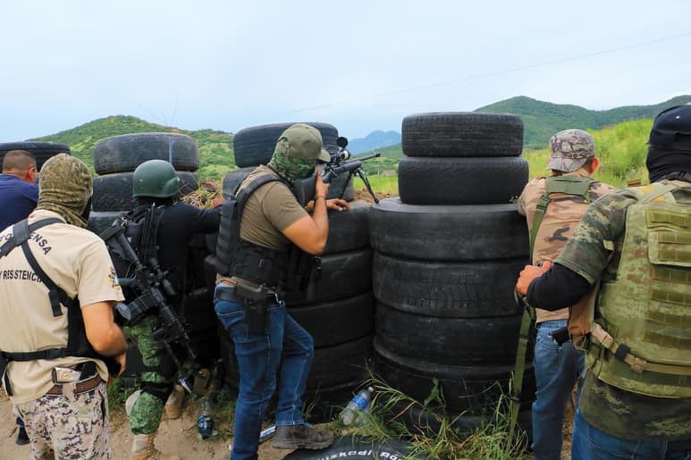 Autoridades reportaron ayer un saldo de al menos cinco muertos y tres heridos. (ARCHIVO)