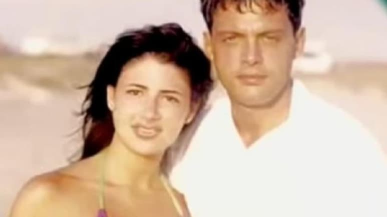 Alejandra Ávalos no ha sido contactada por el equipo de producción de Luis Miguel para que participe en la serie biográfica del cantante, pero si 'El sol' quisiera incluirla en sus anécdotas, ella le cobraría lo justo por su participación.