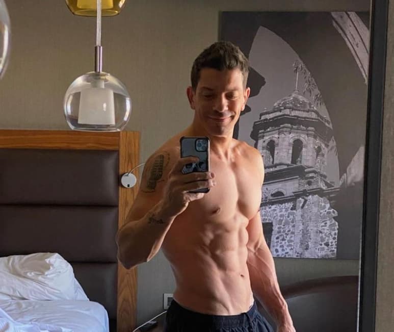 Al cantante y actor Yahir no le intimida que sus fans, hombres o mujeres, le hagan comentarios picantes por su físico, sin embargo, no entraría a la tendencia de abrir su cuenta en OnlyFans.