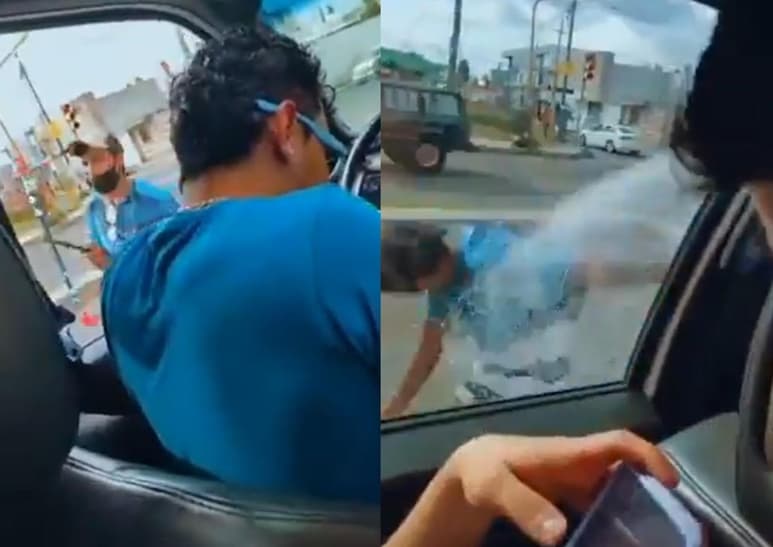 El video de los jóvenes en Puebla, burlándose del trabajador ambulante, despertó indignación en redes sociales, volviéndose viral en poco tiempo (CAPTURA)