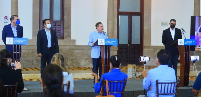 El gobernador de Durango, José Rosas Aispuro, recalcó que en 2021 se han generado más empleos en la entidad de manera anual. (CORTESÍA)