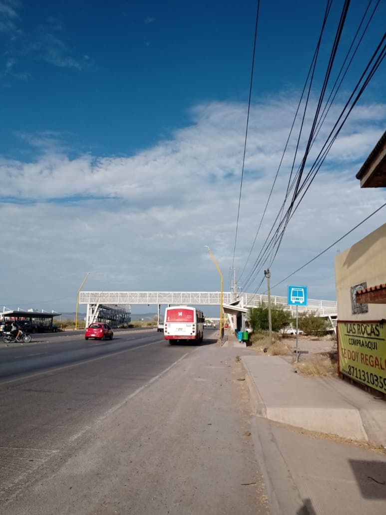 Ahora le 'pegan' al alumbrado en la Torreón-Matamoros. (EL SIGLO DE TORREÓN)