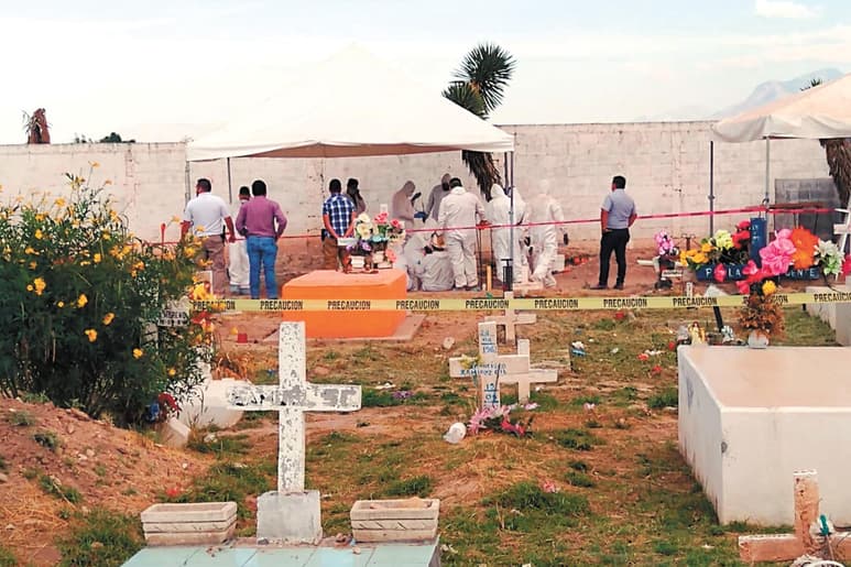 Se analizarán muestras genéticas de 200 cuerpos. (ARCHIVO)