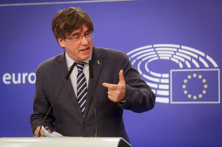 El expresidente catalán Carles Puigdemont ha salido de la prisión de alta seguridad de Sassari, en la isla italiana de Cerdeña, en la que se encontraba tras ser detenido este jueves en el aeropuerto de Alguer, en virtud de una orden del Tribunal Supremo español. (ARCHIVO)