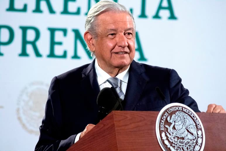 La conferencia matutina del presidente Andrés Manuel López Obrador estuvo dedicada a celebrar los 200 años de la consumación de la Independencia de México, fecha que se conmemora este 27 de septiembre.