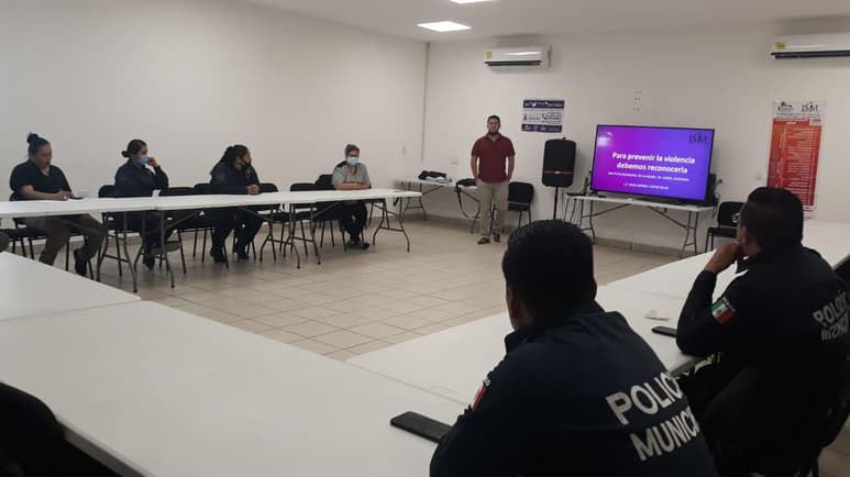 Con el objetivo de concientizar al personal de esta dirección sobre la atención y erradicación de la violencia. (DIANA GONZÁLEZ)