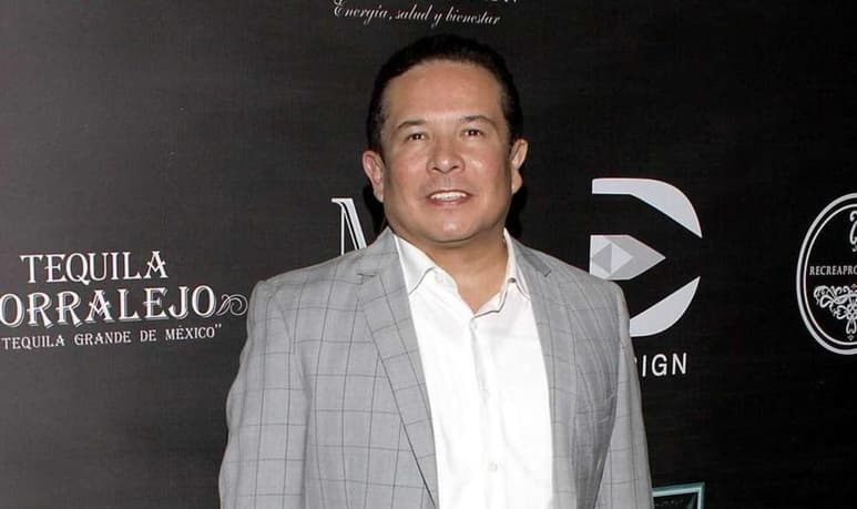 Molesto. Gustavo Adolfo Infante planea emprender acciones legales contra Pedro Moctezuma y Rey Grupero. 
