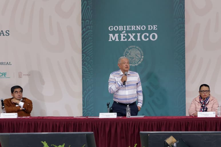 El presidente Andrés Manuel López Obrador defendió al titular de la SCT, Jorge Arganis Diaz Leal, quien -dijo- fue 'transado' con un fondo de inversión y aparece en lista 'Pandora Papers', que exhibe a funcionarios y empresarios mexicanos que colocaron recursos en paraísos fiscales. (ARCHIVO)