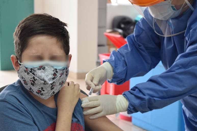 Tras promover amparos, en el estado de Durango se han atendido a 33 menores de edad con la vacuna anti-COVID. (EL SIGLO DE TORREÓN)