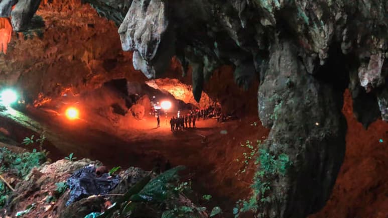 Richard Stanton, el espeleobuzo de élite británico que ayudó a encabezar la misión de rescate de 12 chicos y su entrenador de futbol de una cueva inundada en Tailandia en 2018, no es un gran fan de las películas. Se sumerge sin titubear en las aguas más turbias, pero pocas veces ha entrado a una sala oscura de cine.