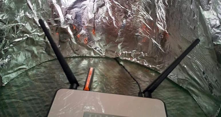 Un 'truco' sencillo y fácil de aplicar para mejorar la calidad del WiFi, es rodear el modem con papel aluminio (ESPECIAL)