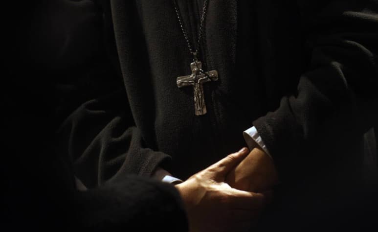Diversas investigaciones alrededor de la Iglesia Católica en el mundo han arrojado evidencias contundentes sobre abusos sexuales, al respecto el Centro Católico de Multimedial (CCM) señaló que en la iglesia mexicana la realidad es similar y recientemente el nuncio apostólico en México, Franco Coppola, admitió que ocho obispos mexicanos estarían bajo investigación por el presunto encubrimiento de delincuentes sexuales.