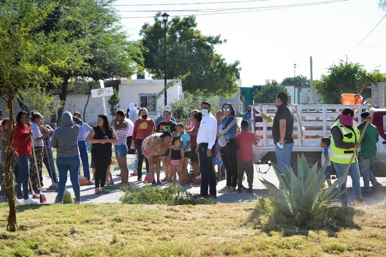 Con la participación de las distintas dependencias y el apoyo de los vecinos organizados, este fin de semana se desarrolló la tercera jornada de 'Mi Gómez Más Limpio'.