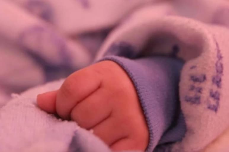 El bebé de 7 meses fue dejado en la cajuela de una camioneta. (EL SIGLO DE TORREÓN)