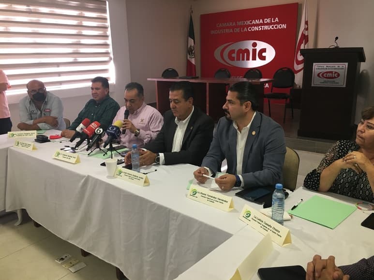 Deja Grupo Empresarial de La Laguna como 'tarea' a diputados federales un mayor presupuesto para el estado de Coahuila. (EL SIGLO DE TORREÓN)