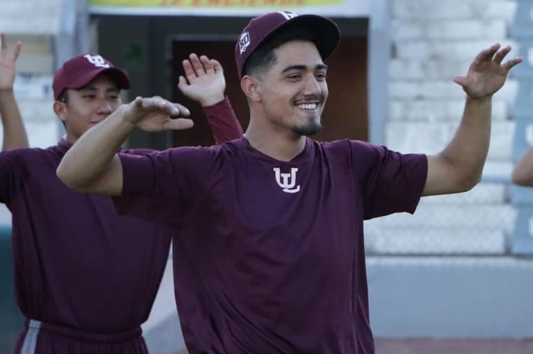 En punto de las 19:00 horas se cantará el 'Playball' para dar inicio a un histórico primer juego del equipo Guinda en esta liga de reciente creación. (ESPECIAL)