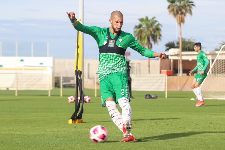 Rumbo al partido del próximo sábado, la exigencia aumenta en el campamento de los Guerreros del Santos Laguna, quienes siguen preparando a conciencia su compromiso frente a los Tuzos del Pachuca. (CORTESÍA SANTOS)