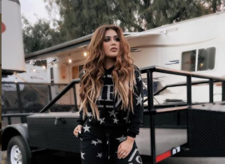 Luego de que la 'influencer' y comediante, Aracely Ordaz, conocida como 'Gomita', expuso en redes sociales a su padre por golpearla, medios revelaron que originó la golpiza. (COPRTESÍA)