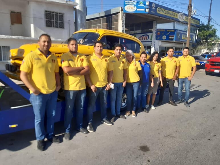 A unas cuantas horas de que se ponga en marcha la edición 2021 de la Gran Carrera Panamericana, los aventureros pilotos laguneros están listos para arrancar los motores de sus automóviles clásicos y emprender un recorrido tan exigente como emblemático.