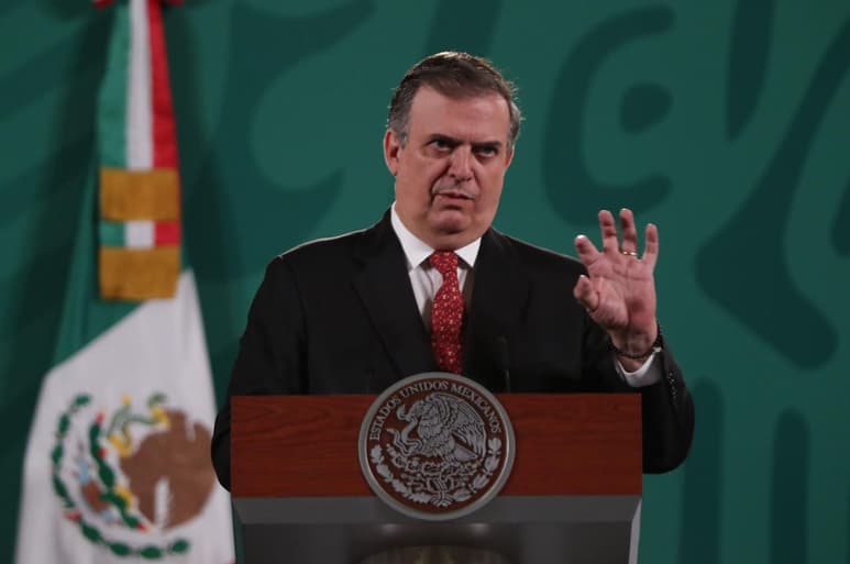 Ebrard manifestó que para la apertura de la frontera a actividades regulares entre México y Estados Unidos, el país vecino tomará en cuenta a las personas que estén inmunizadas con vacunas aprobadas por la Organización Mundial de la Salud. (ARCHIVO)