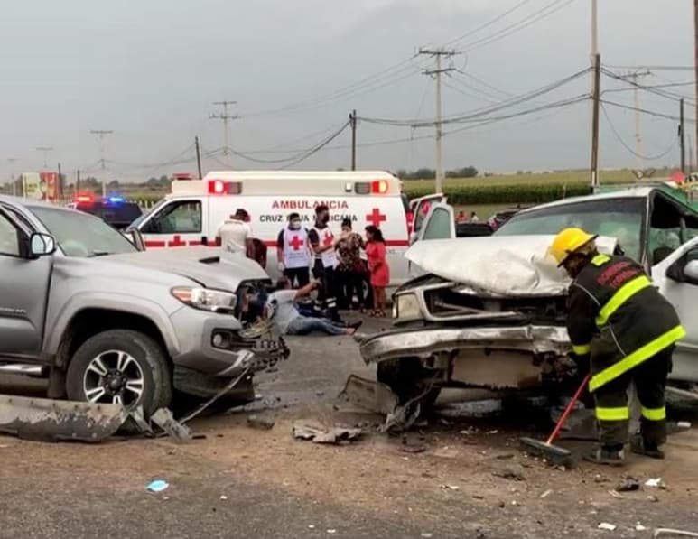 Fueron 8 las personas lesionadas que fueron auxiliadas por paramédicos de Cruz Roja de Francisco I. Madero. (EL SIGLO DE TORREÓN)