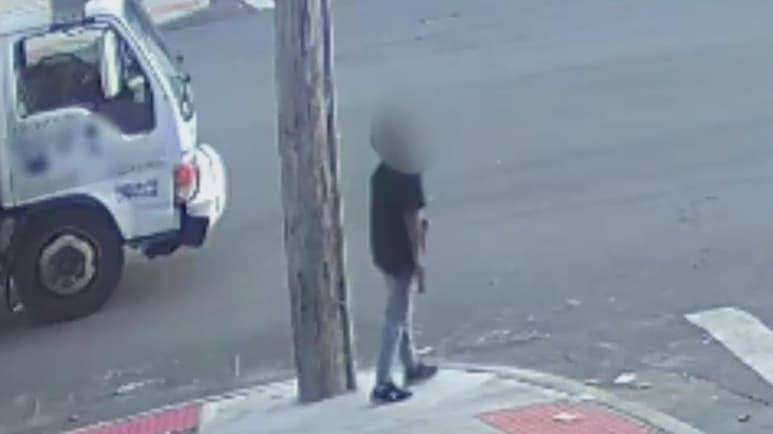 La Policía de Nueva York arrestó este miércoles a un niño de 13 años que fue acusado de intento de asesinato, por disparar a otro menor de la misma edad, agresión y acoso, señalan medios locales. (ESPECIAL)