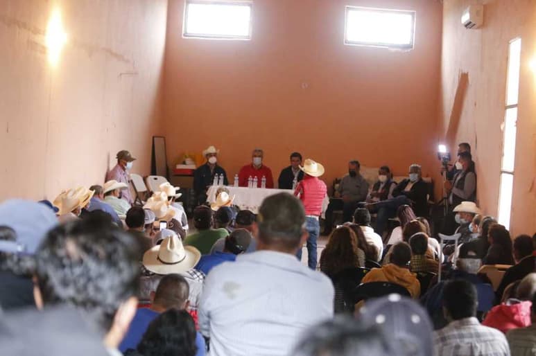 Los ejidatarios fueron firmes respecto a lo que están pidiendo que analicen: el cambio de punto de extracción. (EL SIGLO DE TORREÓN)