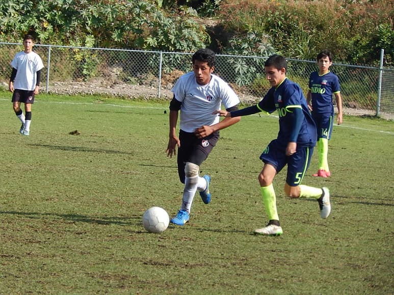 Una jornada dominical repleta de emociones se esperan en Laguna Sports y otros campos de la región, con trepidantes encuentros (ARCHIVO)