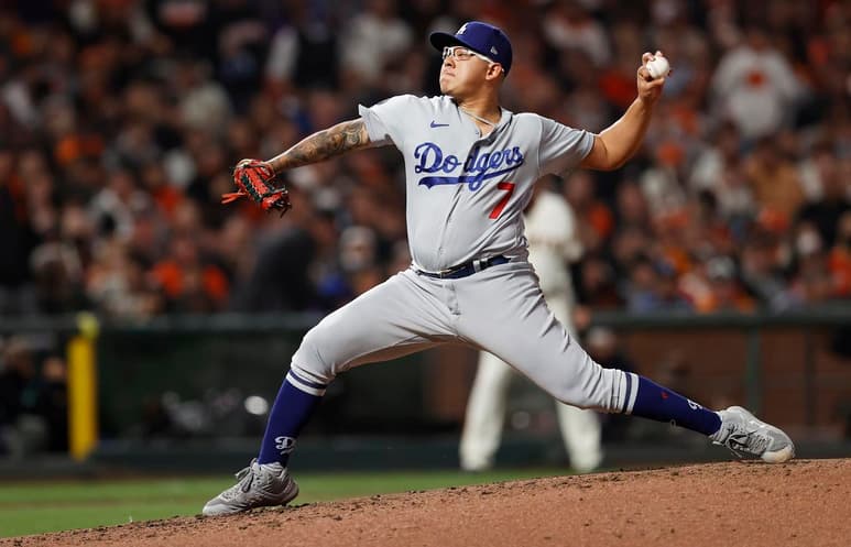 El exlanzador, Luis Fernando Méndez, ha visto surgir a futuras estrellas de la lomita, entre ellos, el ahora estelar de los Dodgers, Julio Urías, a quien así recuerda. (ARCHIVO)