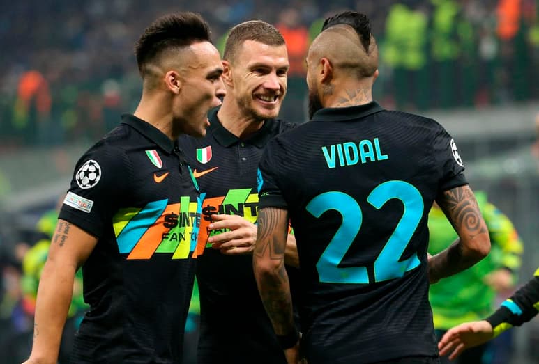 El Inter de Milán, con goles del bosnio Edin Dzeko, el chileno Arturo Vidal y el holandés Stefan De Vrij, doblegó 3-1 este martes al Sheriff Tiraspol, que llegaba a San Siro tras vencer al Real Madrid y al Shakhtar, y volvió a meterse en la pelea por el pase de ronda en el grupo D de la Liga de Campeones.