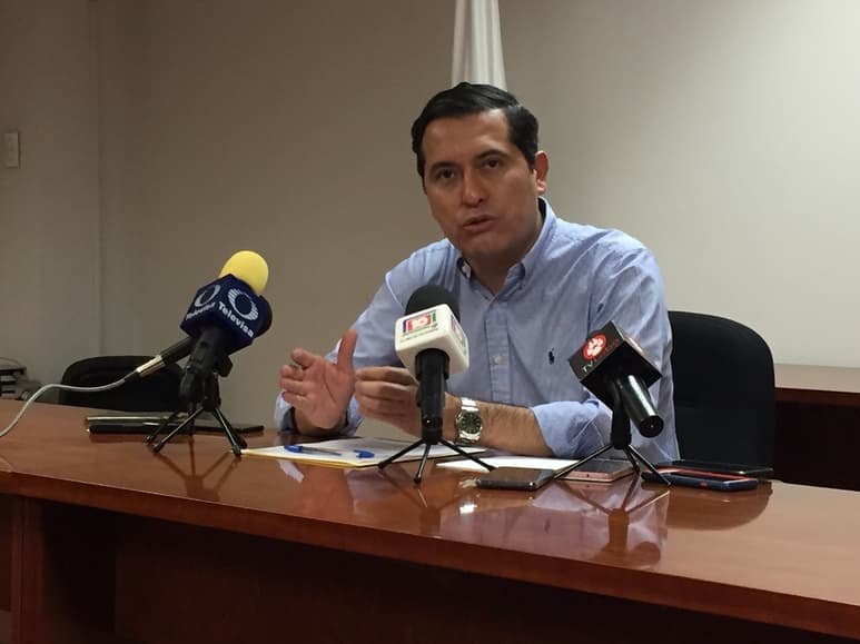 El secretario de Gobierno, Héctor Flores Ávalos, estuvo ayer de visita en la Comarca Lagunera. (EL SIGLO DE TORREÓN / Guadalupe Miranda)