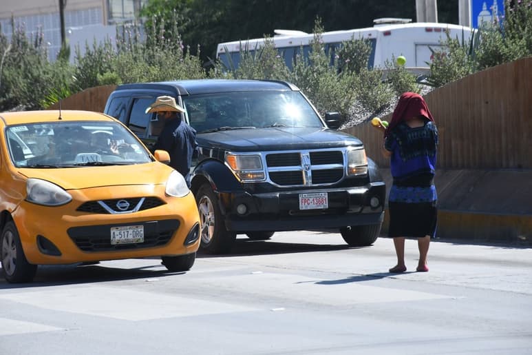 En vez de regularización de autos chuecos, pide Canacintra eliminar carga de impuestos a vehículos nacionales. (ARCHIVO)