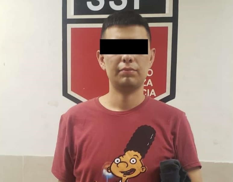 La defensa de Brandon 'N', señalado por el feminicidio de su esposa, dos hijas de ambos y su madre, y por el homicidio calificado de su padrastro, solicitó estudios psicológicos para que se evalúe declarar inimputable a su cliente, al tiempo que pidió duplicidad del término constitucional para aportar pruebas, lo cual fue concedido por el juez. (ESPECIAL)