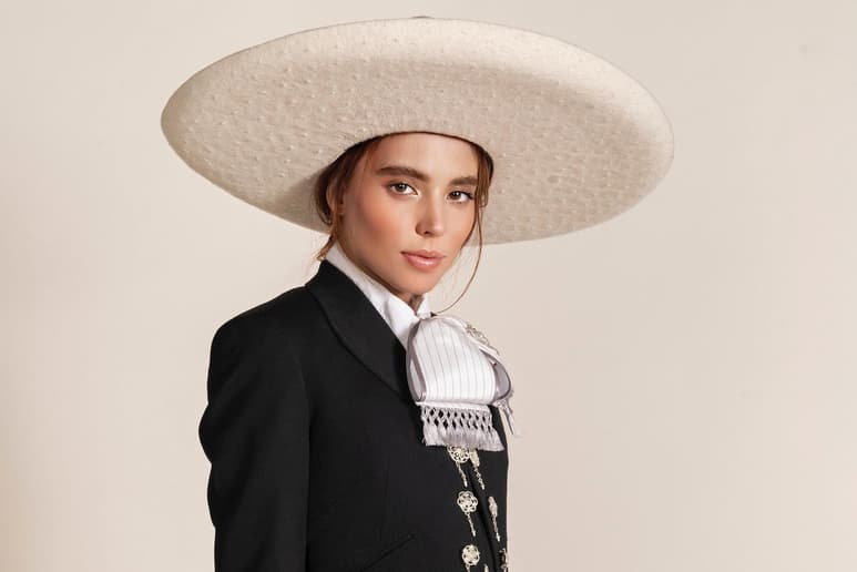Majo Aguilar está decidida a llevar muy cerca a su abuela Flor Silvestre cuando canta.