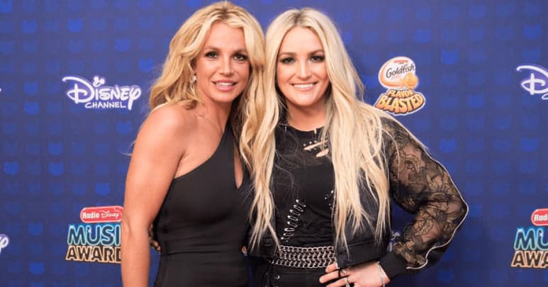 La familia Spears ha estado en el ojo de la prensa desde que su hija mayor, Britney, se hiciera famosa a finales de los años noventa, cuando se convirtió en una de las más grandes estrellas del pop, luego su hermana menor, Jamie Lynn Spears descubrió la fama cuando fue la protagonista de uno de los shows más populares de Nickelodeon, 'Zoey 101'. Esta última publicará un libro en enero del año entrante, en donde hablará de sus memorias.