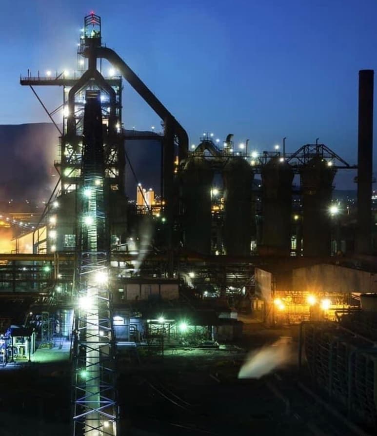 Altos Hornos de México requiere invertir en sus instalaciones para incrementar su producción y aumentar sus ingresos, dijo.