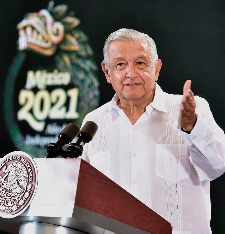 Luego que la Suprema Corte de Justicia de la Nación (SCJN) determinara invalidar la prisión preventiva oficiosa, el presidente Andrés Manuel López Obrador lamentó las declaraciones que hizo el ministro presidente del máximo tribunal, Arturo Zaldívar, quien señaló que esta decisión no afectaba a los pobres. (ARCHIVO)