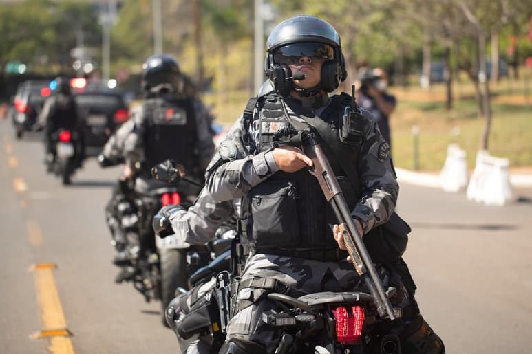 Al menos 25 presuntos sospechosos murieron tras un enfrentamiento con agentes de la policía durante una operación contra atracos a bancos en el estado de Minas Gerais, en el sureste de Brasil, informaron este domingo fuentes policiales. (ARCHIVO)