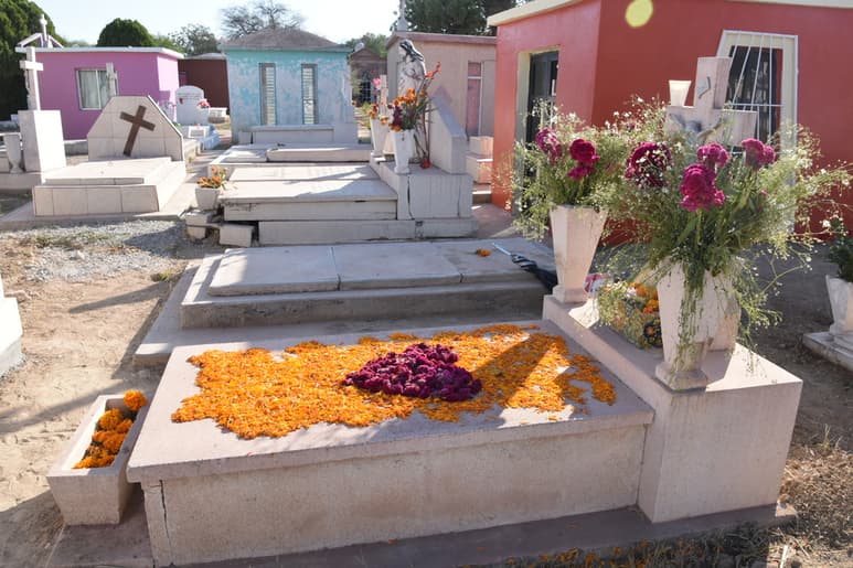 Hoy 'La Tola' es otro; fue pensionado, dejó de fumar y beber, le dedica más tiempo a su familia y más cuidados a su persona.