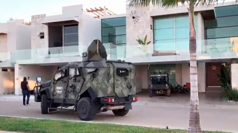 El narcotraficante Armando 'el Inge', considerado líder de un grupo criminal en la ciudad de Culiacán (Sinaloa), fue detenido y procesado tras la incautación de fentanilo 'más grande' de la historia, según informaron este jueves las autoridades mexicanas. (ESPECIAL)
