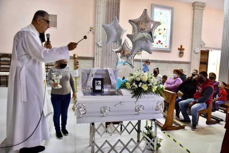 Saira navegó por casi 5 horas a bordo de una ambulancia buscando en por lo menos tres hospitales. (ÉRICK SOTOMAYOR)