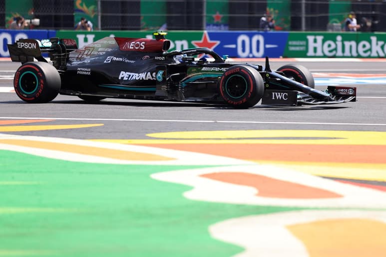 Mercedes dominaron el primer entrenamiento libre del Gran Premio de México, con el mejor tiempo del finlandés Valtteri Bottas. (EFE)