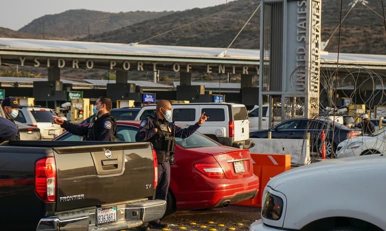 En Tijuana, Baja California, se esperaba que con la reapertura hubiera caos vial; no ocurrió. (ARCHIVO)