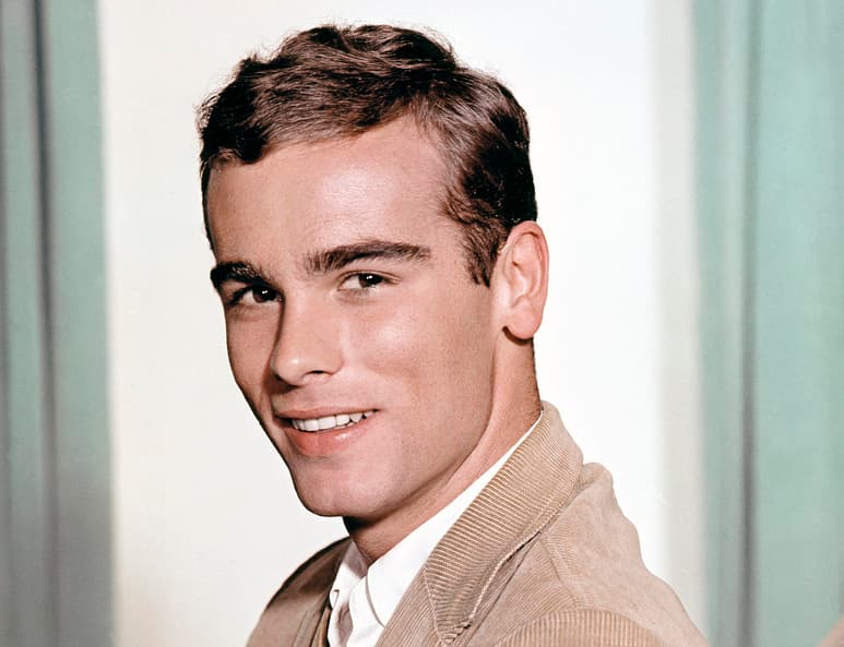 Dean Stockwell, uno de los principales niños actores de Hollywood que alcanzó nuevamente el éxito en la mediana edad, en la serie de ciencia ficción “Quantum Leap” y películas memorables como “Blue Velvet” ('Terciopelo azul') de David Lynch, “Paris, Texas” de Wim Wenders y “Married to the Mob” ('Casada con la mafia') de Jonathan Demme, falleció. Tenía 85 años.