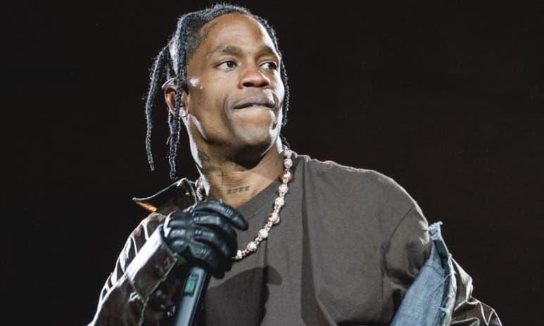 Luego de la tragedia en el Festival Astroworld, el rapero Travis Scott anunció que se hará cargo de los funerales de las ocho personas que perdieron la vida. (ESPECIAL)