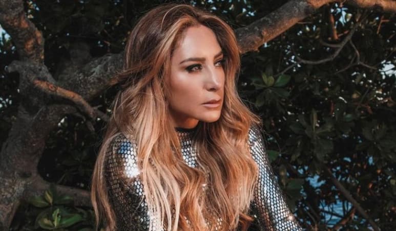 La actriz mexicana se mostró en Instagram modelando diversos trajes de baño (@GERALDINEBZAN)