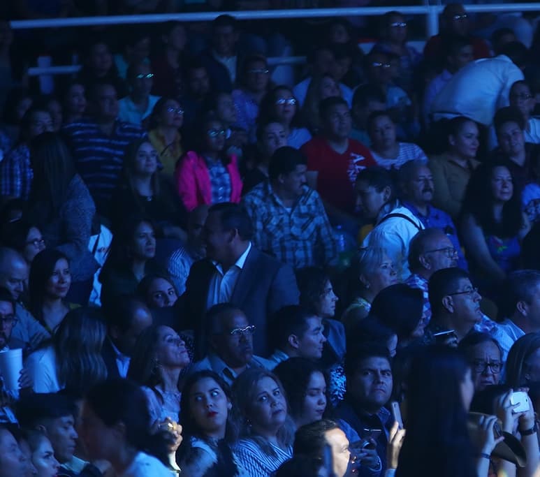 Las autoridades estatales y municipales esperan el comportamiento de los contagios para poder aprobar eventos masivos. (ARCHIVO)